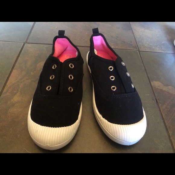 NWT Black Canvas Slip On Sz 4Y - Picture 2 of 4